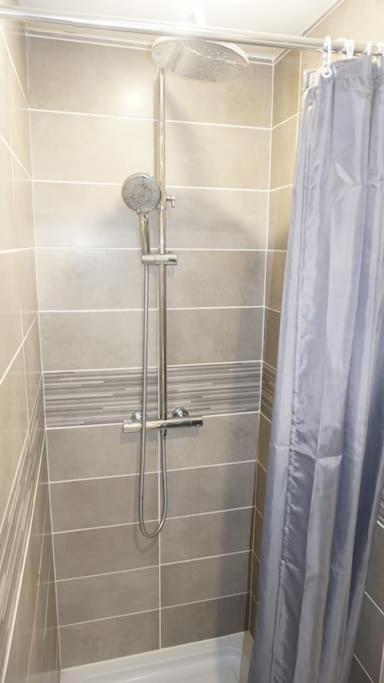 דירות סן-קוונטן Atypique T1 Duplex - Wifi .Parking .Proche .Gare מראה חיצוני תמונה